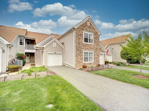 14 Lagoon Way, Roxbury Twp., NJ 07852