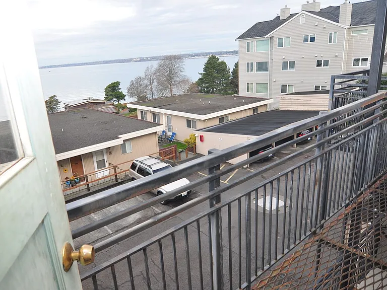490 S State St — Photo 19