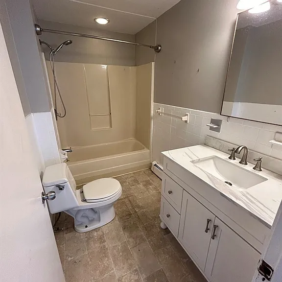52 Port Norfolk St #1 — Photo 11