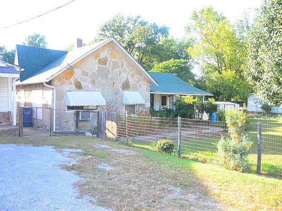 4th image of 405 W Tulsa St