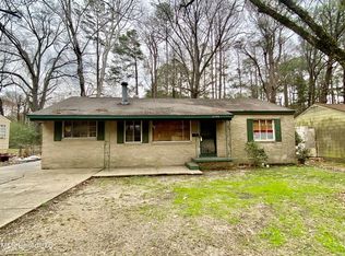 2702 Pinebrook Dr, Jackson, MS 39212