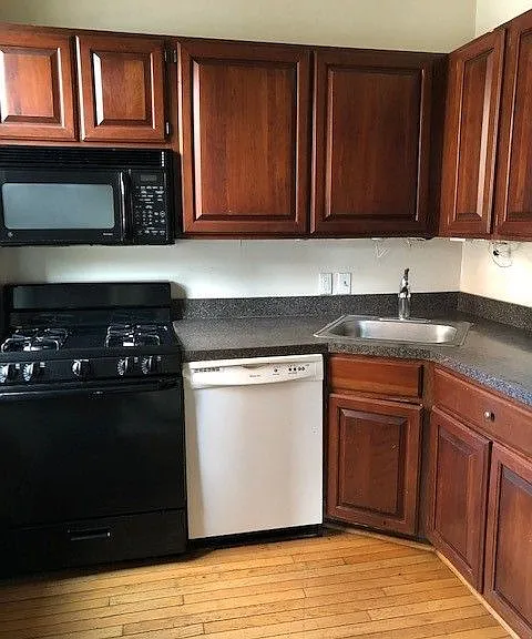 3320 Arch Street — Photo 10