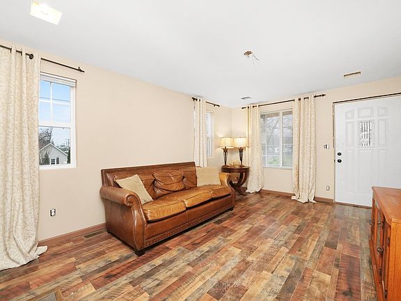 4th image of 13153 NW Lake Shore Dr