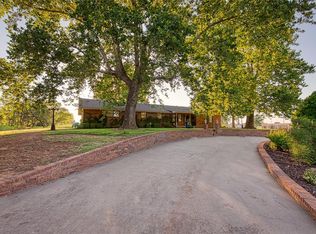 105 Falcon Rd, Elk City, OK 73644