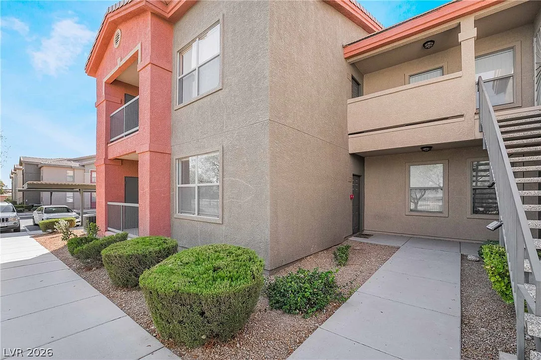 3 bed, 2.0 bath, 1167 sqft, $1,625 — Photo 4