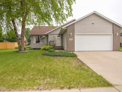 7012 S Mogen Ave, Sioux Falls, SD, 57108