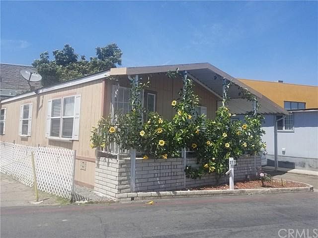 2nd image of 219 Capri Ave