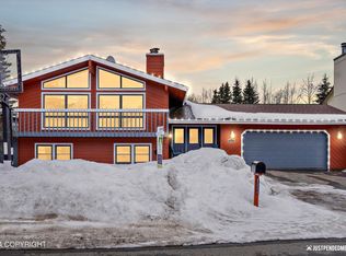 2200 Yorkshire Ln, Anchorage, AK 99504