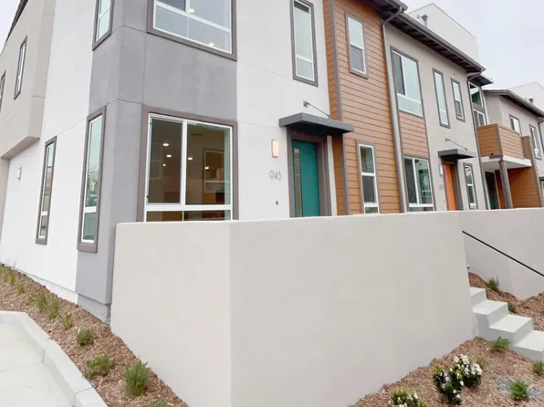 943 Radcliffe Trl, Vista, CA 92081