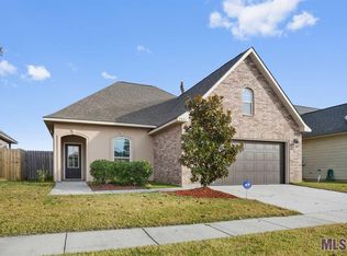 2631 Arceneaux Ave, Zachary, LA 70791