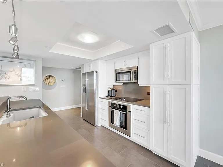 6585 Nicholas Blvd #1903 — Photo 5