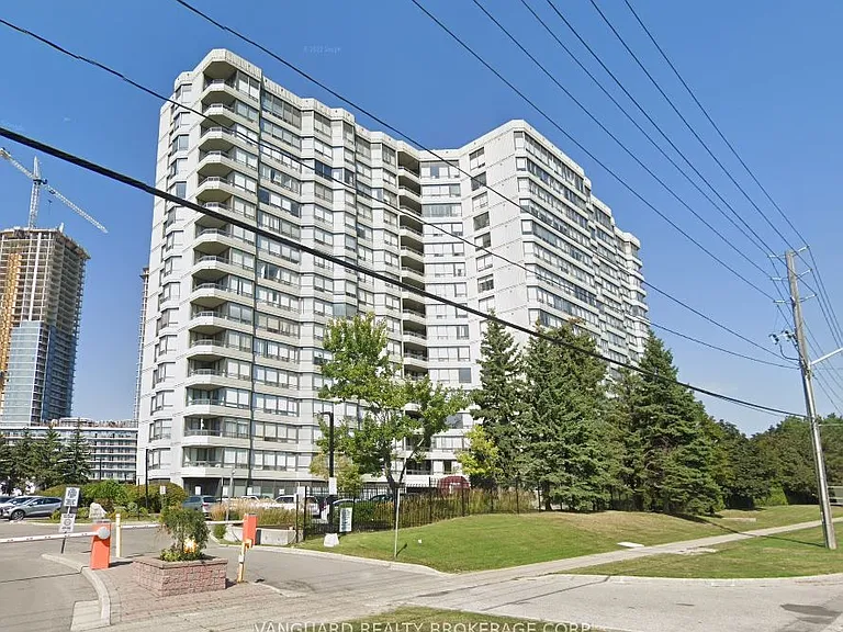 7460 Bathurst St #1706 — Photo 1