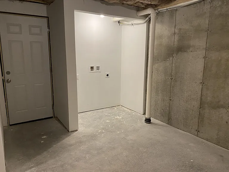 basement washer/dryer hook-ups