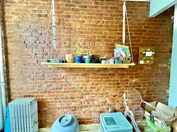 551 Seneca Avenue image 1 of 1