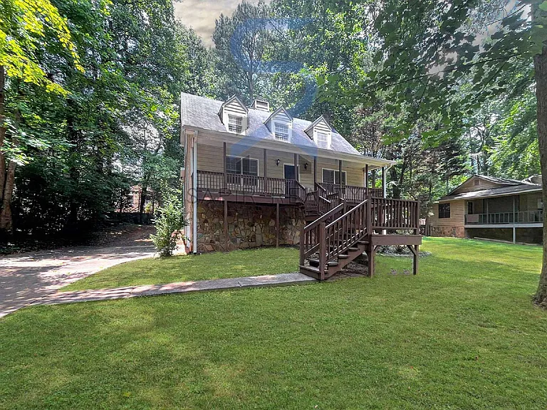 4125 Maple Ferry Dr NE — Photo 1
