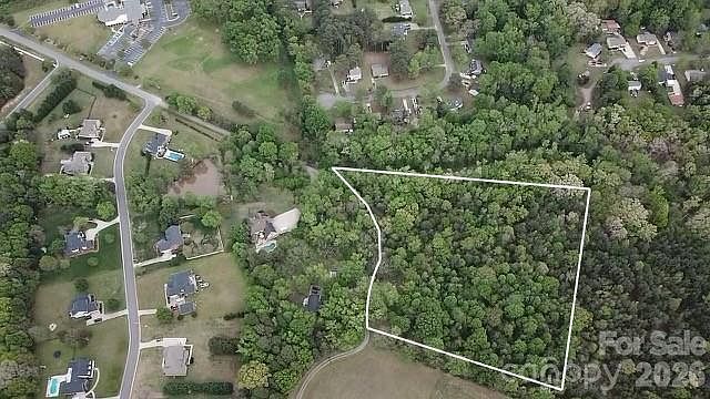 1st image of 1 Miller Pond Rd