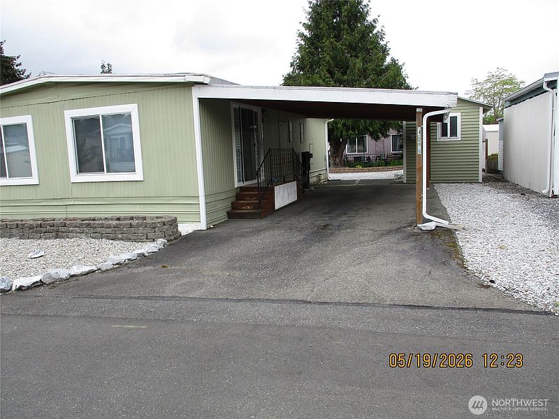 2nd image of 1200 Lincoln Street #424