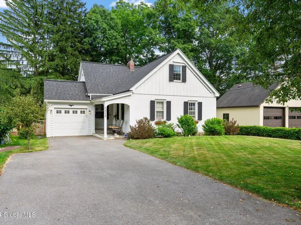 1512 Baker Avenue, Niskayuna, NY 12309