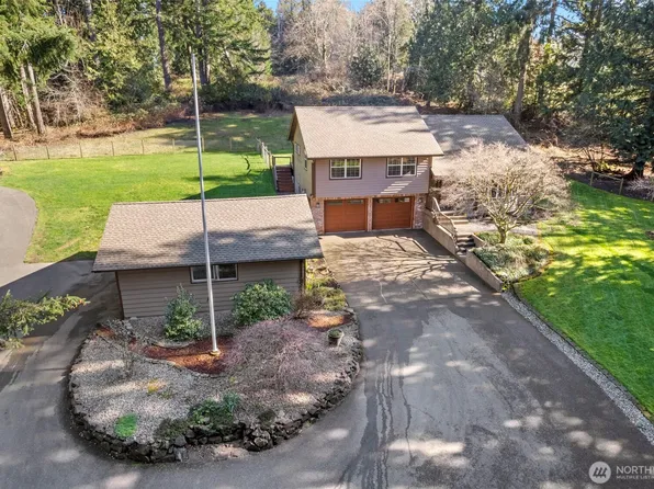 9128 Otis Beach Street NE, Olympia, WA 98516