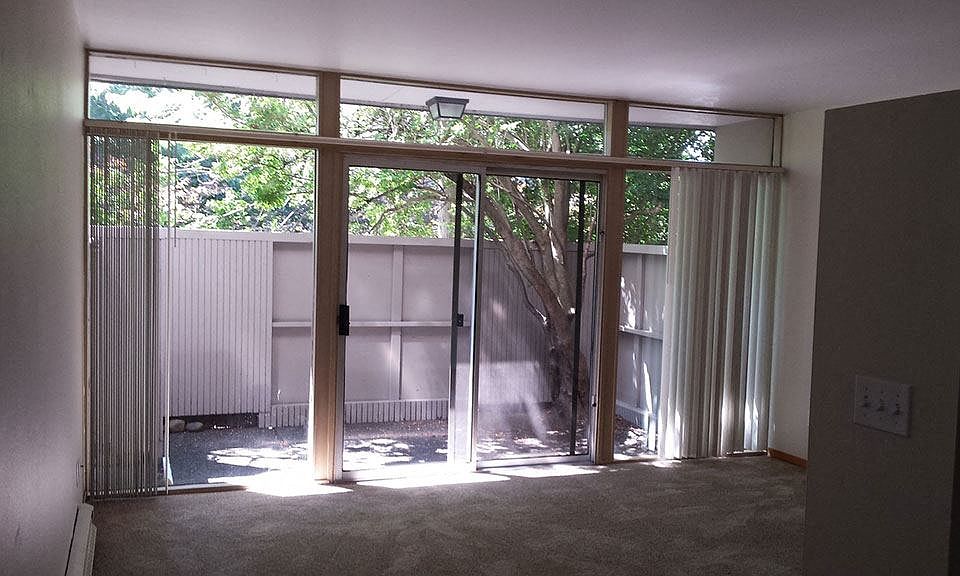 Kalani Apartments 3030 SE Pine St Portland OR Zillow