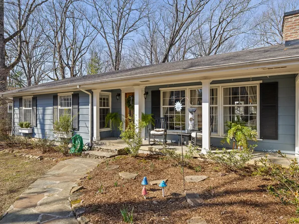 619 Texas Ave, Signal Mountain, TN 37377