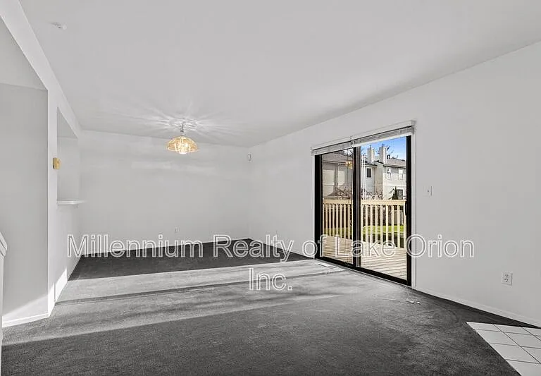 5611 Drake Hollow Dr W — Photo 14