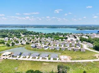 1538 Weston Ridge Rd, Oconomowoc, WI 53066
