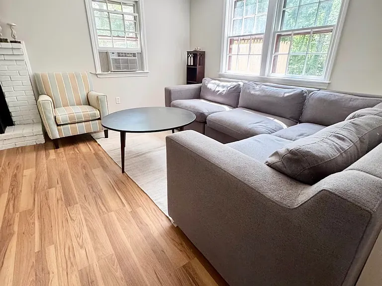 8 Terry Ave — Photo 7