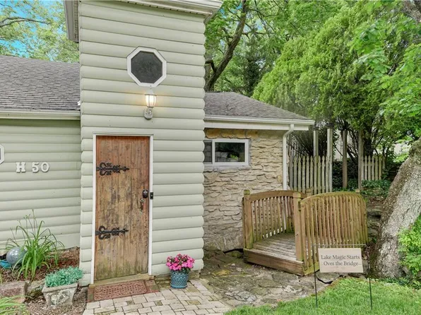 50 H St, Lake Lotawana, MO 64086
