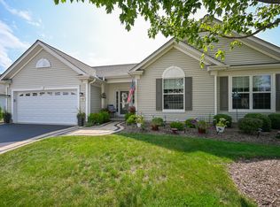 215 Honors Dr, Shorewood, IL 60404