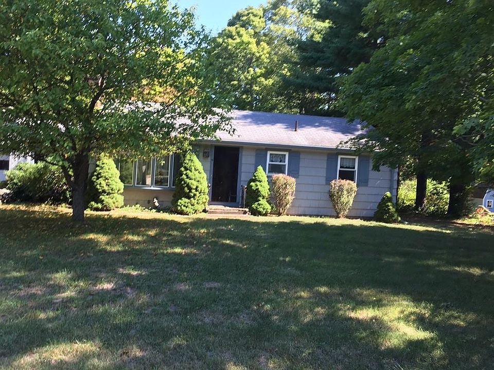 2nd image of 8 Endicott St