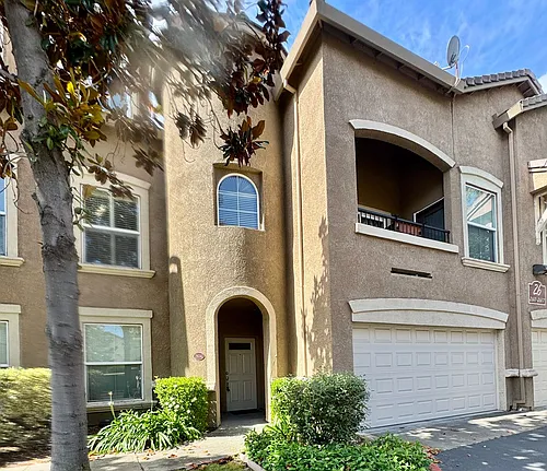 5350 Dunlay Dr Photo 1