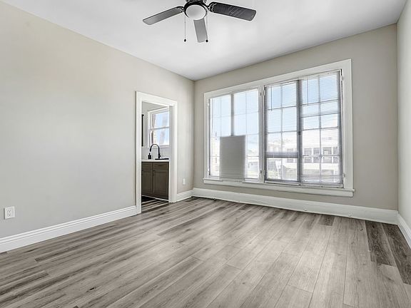 3rd image of 1800 N La Brea Ave APT 207
