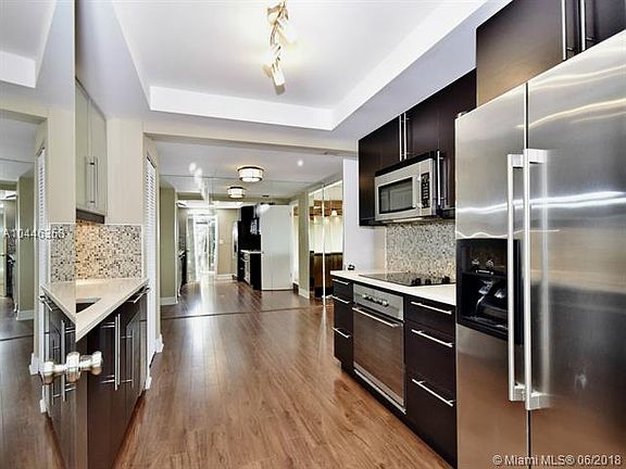 5th image of 1800 NE 114th St APT 2001