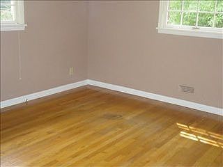 5th image of 717 Temple Ct