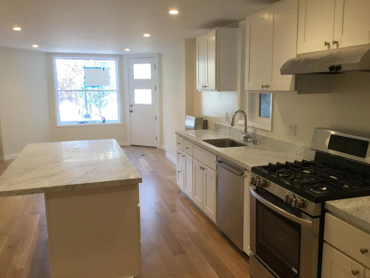 2 bed, $7,295 — Photo 4