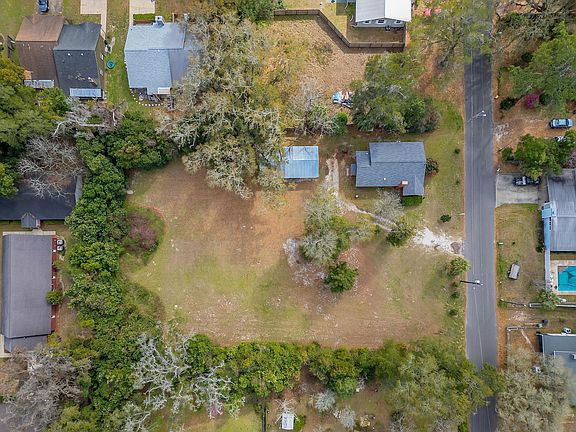 3rd image of 3015 Lang Dr