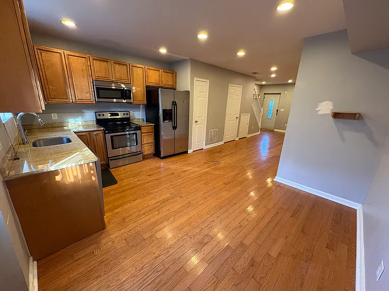 756 18th St NE — Photo 14