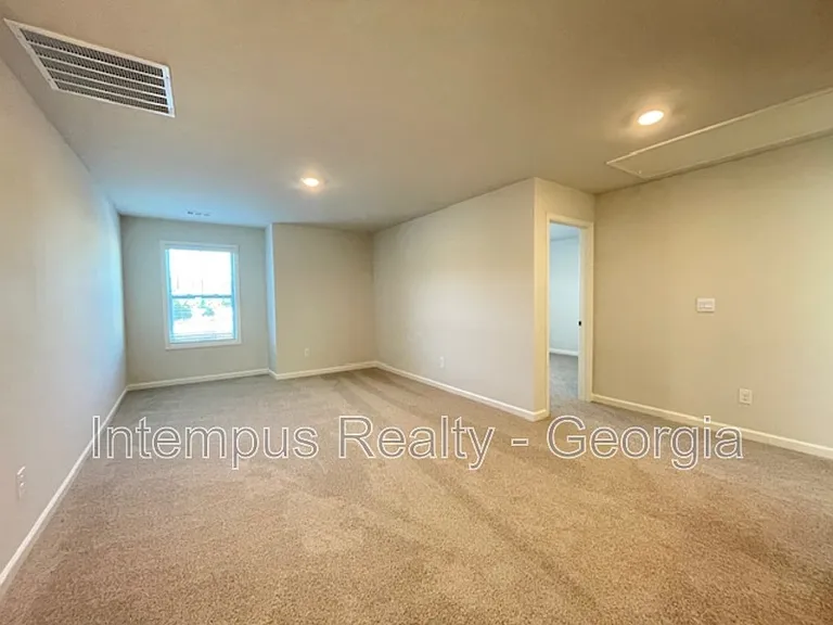 44 Garnet Dr — Photo 23