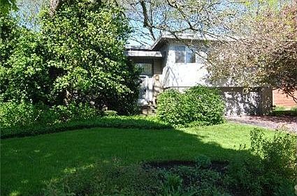 2nd image of 2860 Arlington Ave