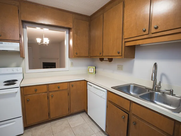 15 Alamo Ct #B — Photo 4