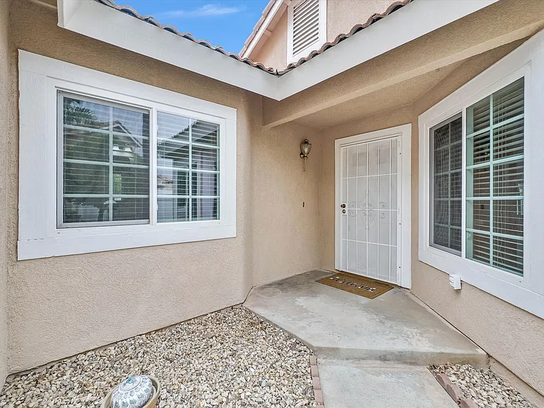 5741 El Palomino Dr — Photo 3