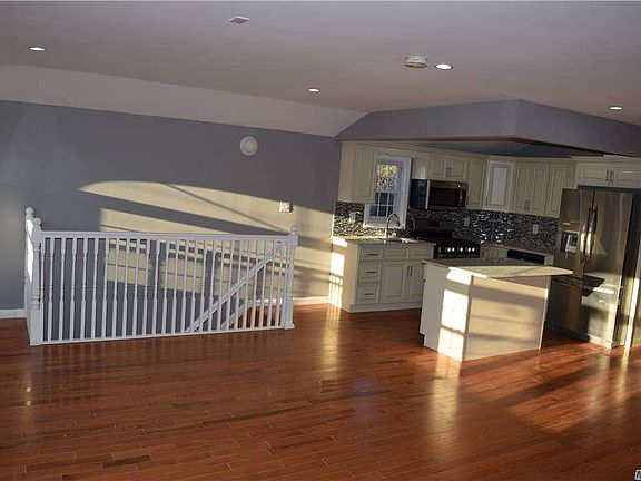 4th image of 119-31 197th St #2