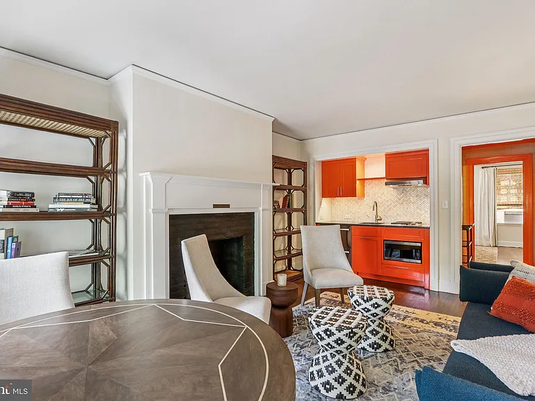31 Palmer Sq W #A — Photo 10
