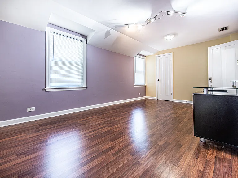 6611 W Foster Ave — Photo 22