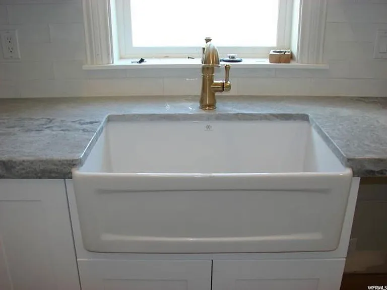 1992 E Hedgewood Ct — Photo 19