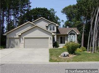 7002 46th St N, Oakdale, MN 55128