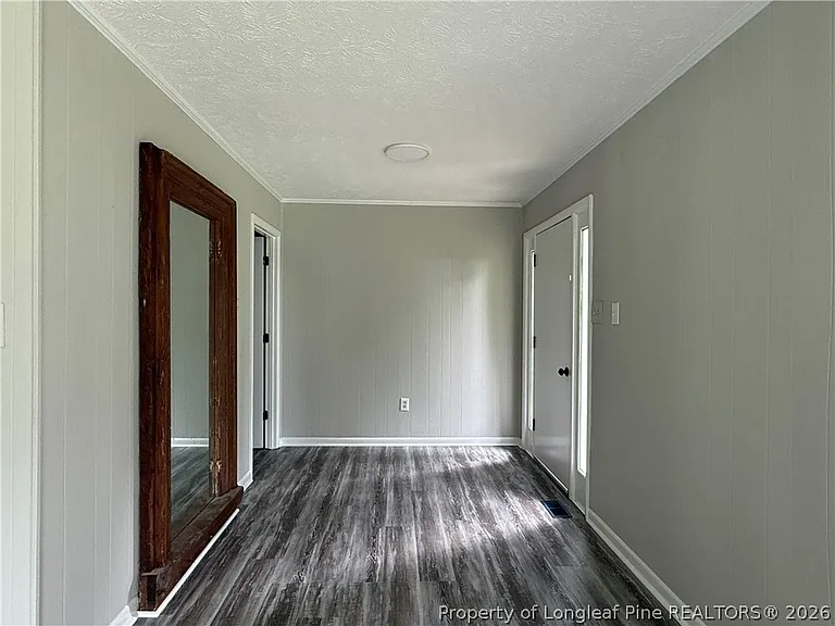 1057 Andrews Rd — Photo 5
