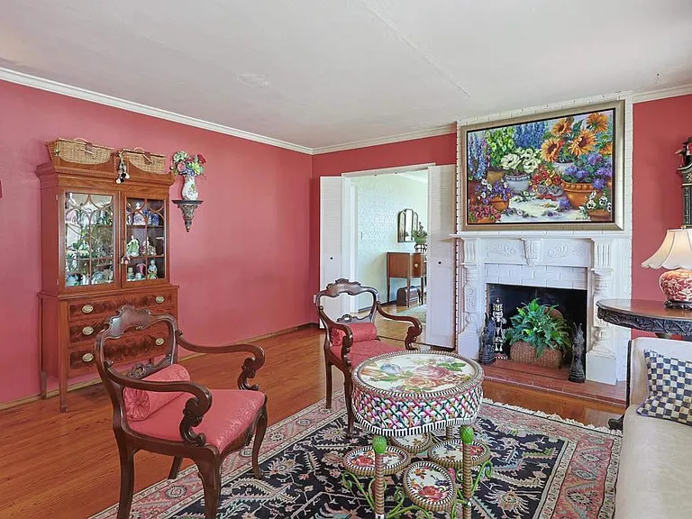 610 Country Club Ln — Photo 5