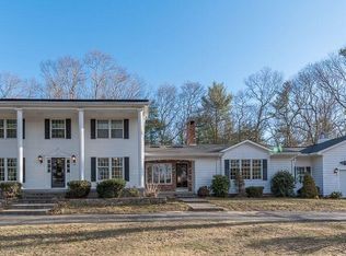 10 Karen Ann Dr, Smithfield, RI 02917